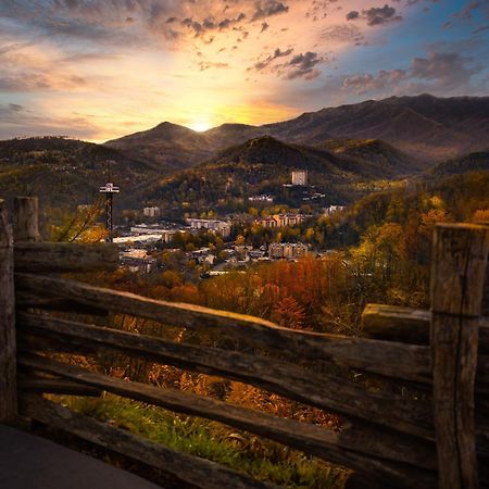 Ober Hideaway, Hot Tub, Wifi, 1089 Free Tickets Each Paid Day, Dollywood And More Gatlinburg Extérieur photo
